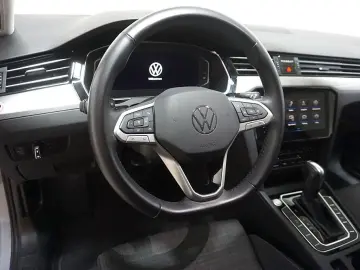 Passat 2.0TDI DSG Business Virtual AHK Navi