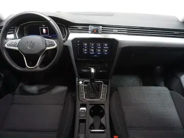 Passat 2.0TDI DSG Business Virtual AHK Navi
