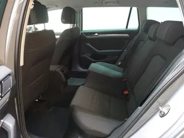 Passat 2.0TDI DSG Business Virtual AHK Navi