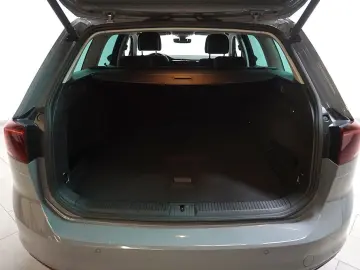 Passat 2.0TDI DSG Business Virtual AHK Navi