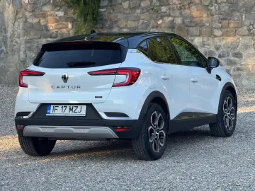 Renault Captur 2024 1.6-145cp Hybrid
