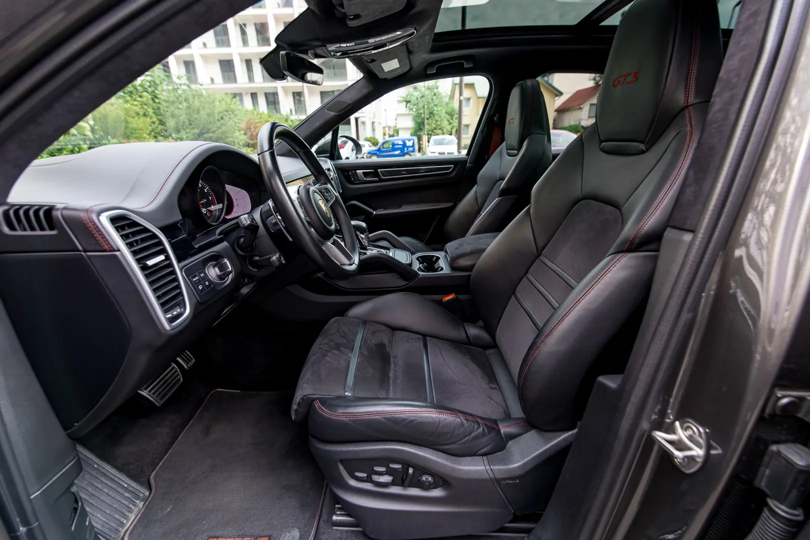 Porsche Cayenne GTS