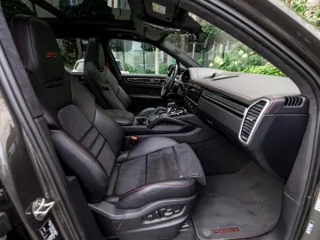 Porsche Cayenne GTS
