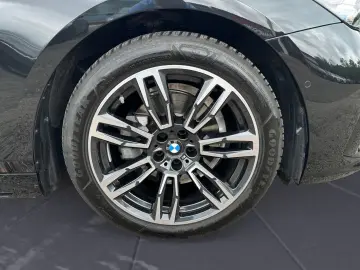 520i M Sportpaket Aktive Geschw. Head Up Komfort