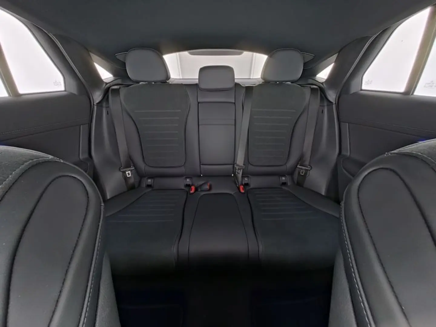 GLC 300 d 4M Cp AMG Premium Burm AHK Pano
