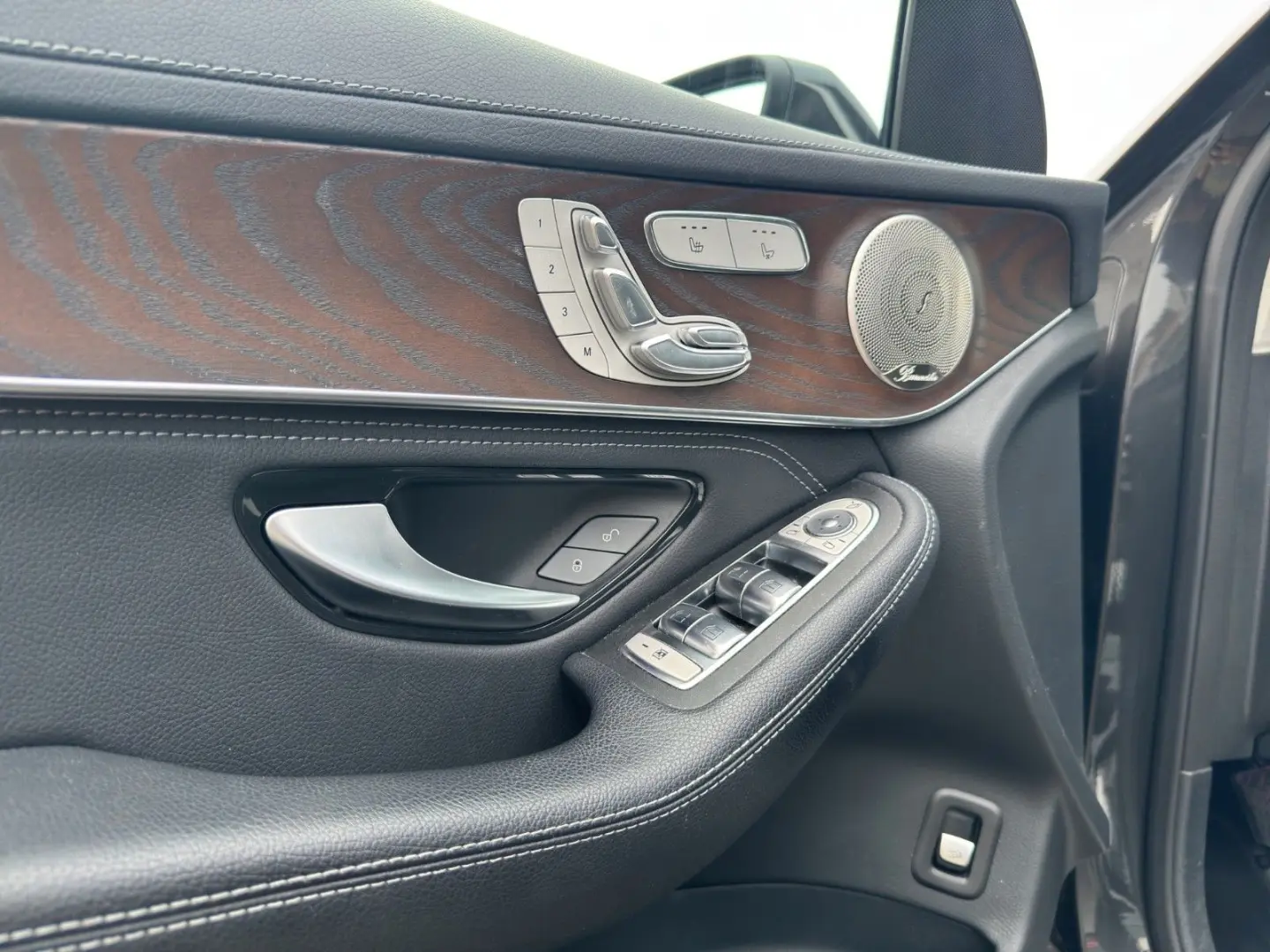 GLC 300 de 4 Matic*VOLLAUSSTATTUNG*PANO*SITZBELÜ