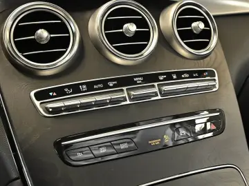 GLC 300 de 4M Coupé AMG Line AHK Distr SHD Kamer