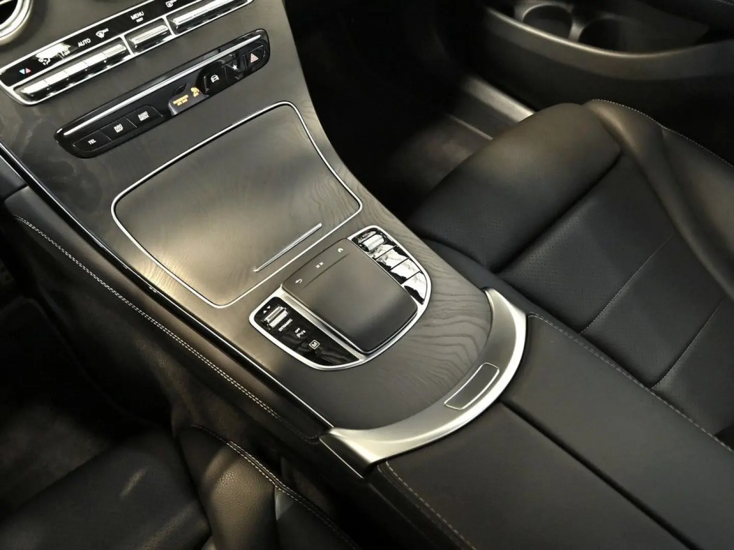 GLC 300 de 4M Coupé AMG Line AHK Distr SHD Kamer