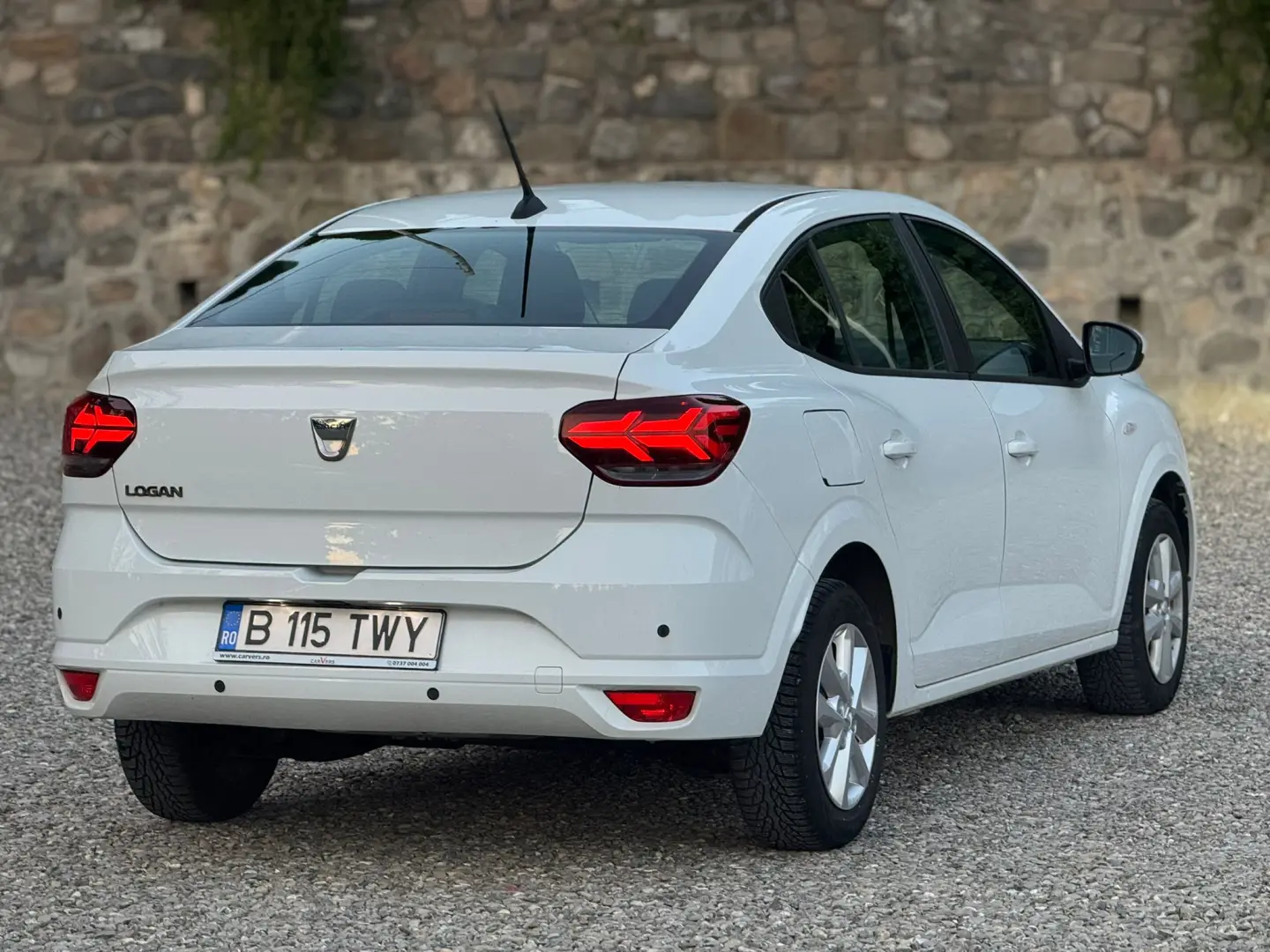 Dacia Logan 2022 1.0 Tce 90