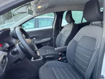 Dacia Logan 2022 1.0 Tce 90