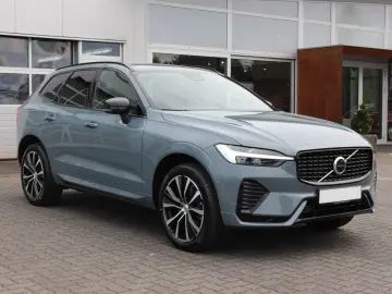 XC60 B4 Benzin Plus Dark 2WD +Pano+harman+App+
