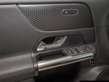GLA 220 4M Progressive Standhzg/LED/Kamera/Navi