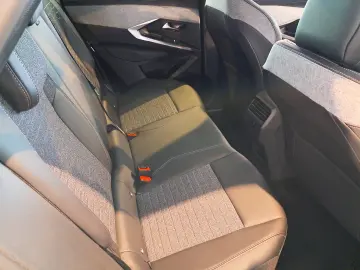 PEUGEOT 3008 Allure 1.2 Hybrid 145 CP E-DCS6