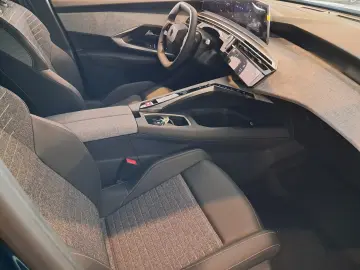 PEUGEOT 3008 Allure 1.2 Hybrid 145 CP E-DCS6