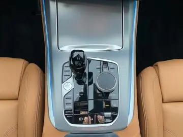 BMW X5 xD45eM-Sport Laser,LCPro.HUD,Pano,AHK.ACC