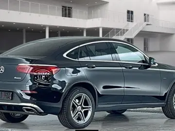 GLC 300 e AMG Coupe 19*VollLeder*Kamera*LED*Navi