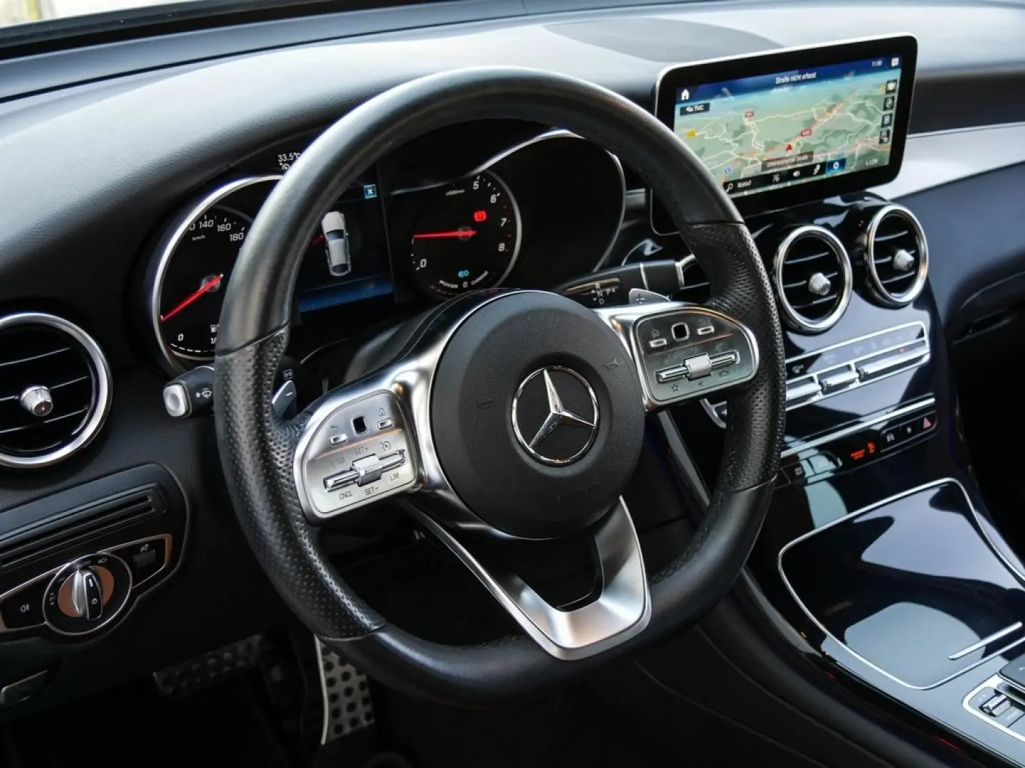 GLC 300 e 4MATIC Coupé |AMG|LED|NAVI|KEYL|KAM|LM