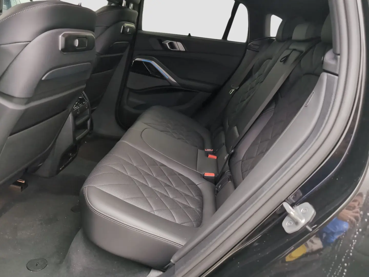 X6 xDrive40d M Sport Standheizung Massage AHK