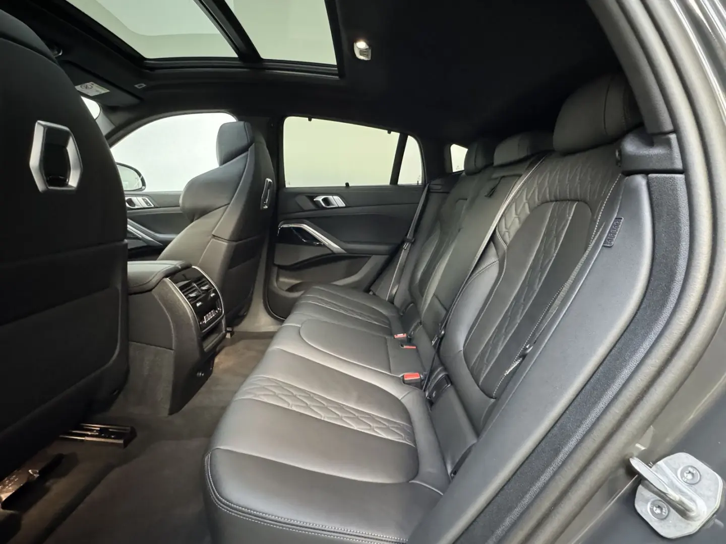 X6 xDr30d M Sport Pro Luft 22Zoll Integral AHK