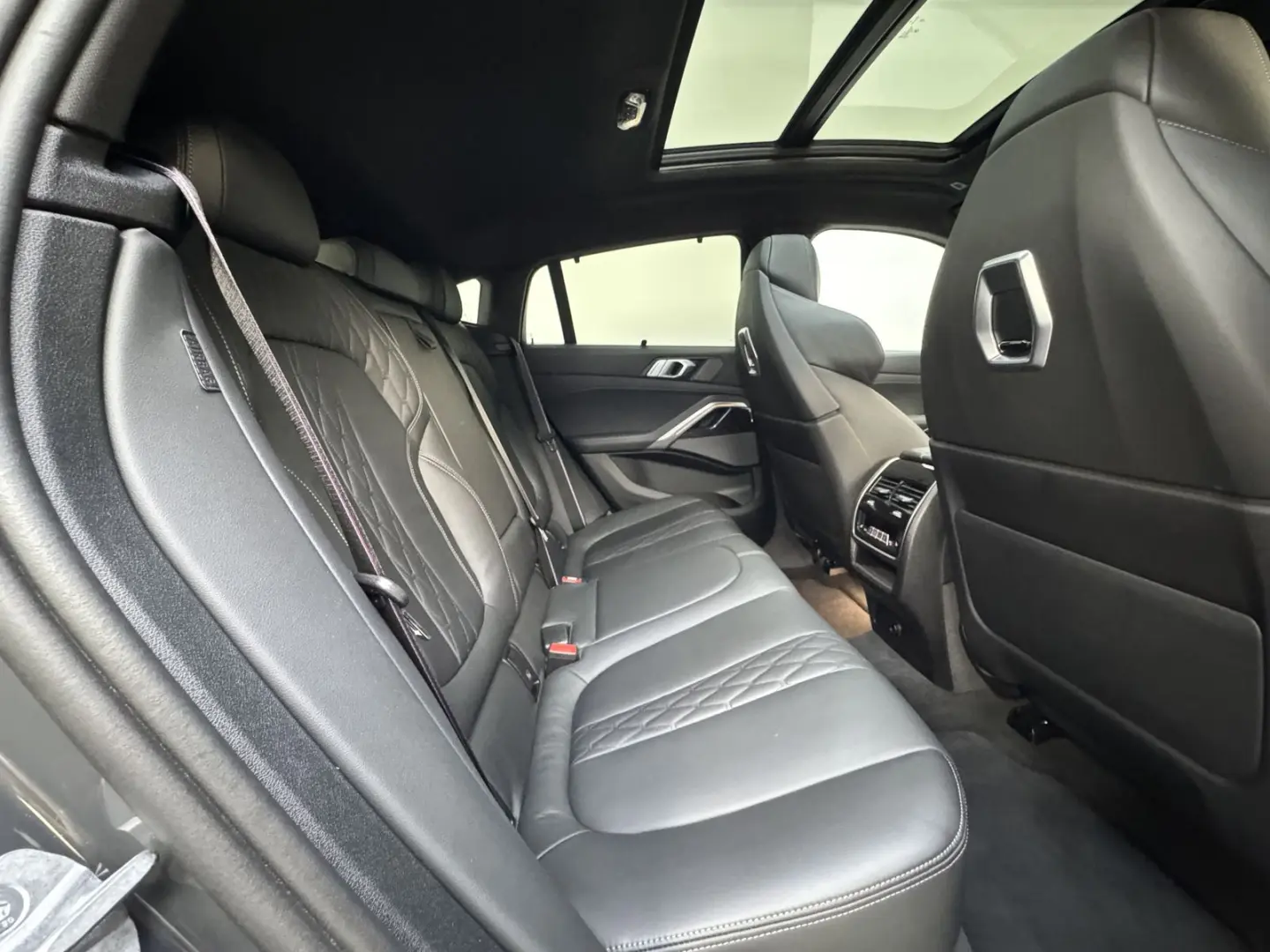 X6 xDr30d M Sport Pro Luft 22Zoll Integral AHK
