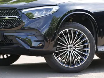 GLC 300 e 4MATIC Coupé mit EQ Hybrid Technologie
