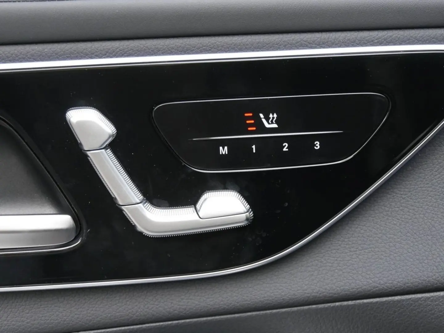 GLC 300 e 4MATIC Coupé mit EQ Hybrid Technologie