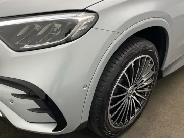 GLC 300 e 4M AMG Panorama AHK Burmester-3D 360°