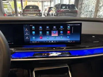 740d xDrive M Sport~PANO SKY~KAMERA 360~HEAD-UP