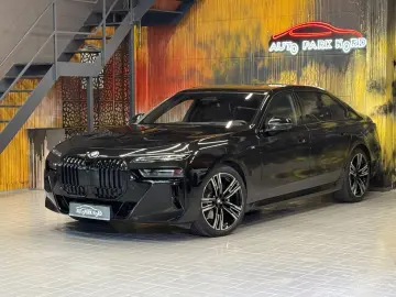 740d xDrive M Sport~PANO SKY~B&W DIAMOND~HUD~