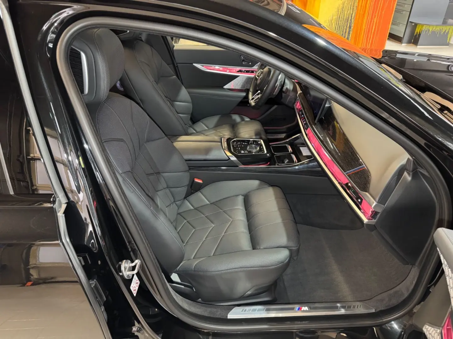 740d xDrive M Sport~PANO SKY~B&W DIAMOND~HUD~