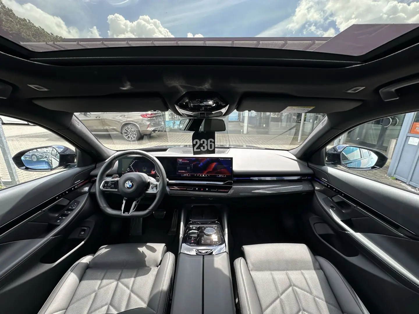 520d xDrive M Sport DA+ PA + AHK PANO h&k Ad-LED