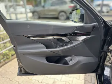 520d xDrive M Sport DA+ PA + AHK PANO h&k Ad-LED