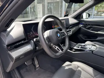 520d xDrive M Sport DA+ PA + AHK PANO h&k Ad-LED