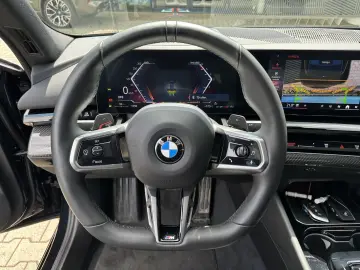 520d xDrive M Sport DA+ PA + AHK PANO h&k Ad-LED