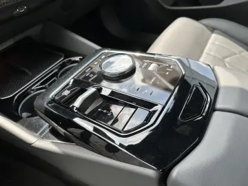 520d xDrive M Sport DA+ PA + AHK PANO h&k Ad-LED