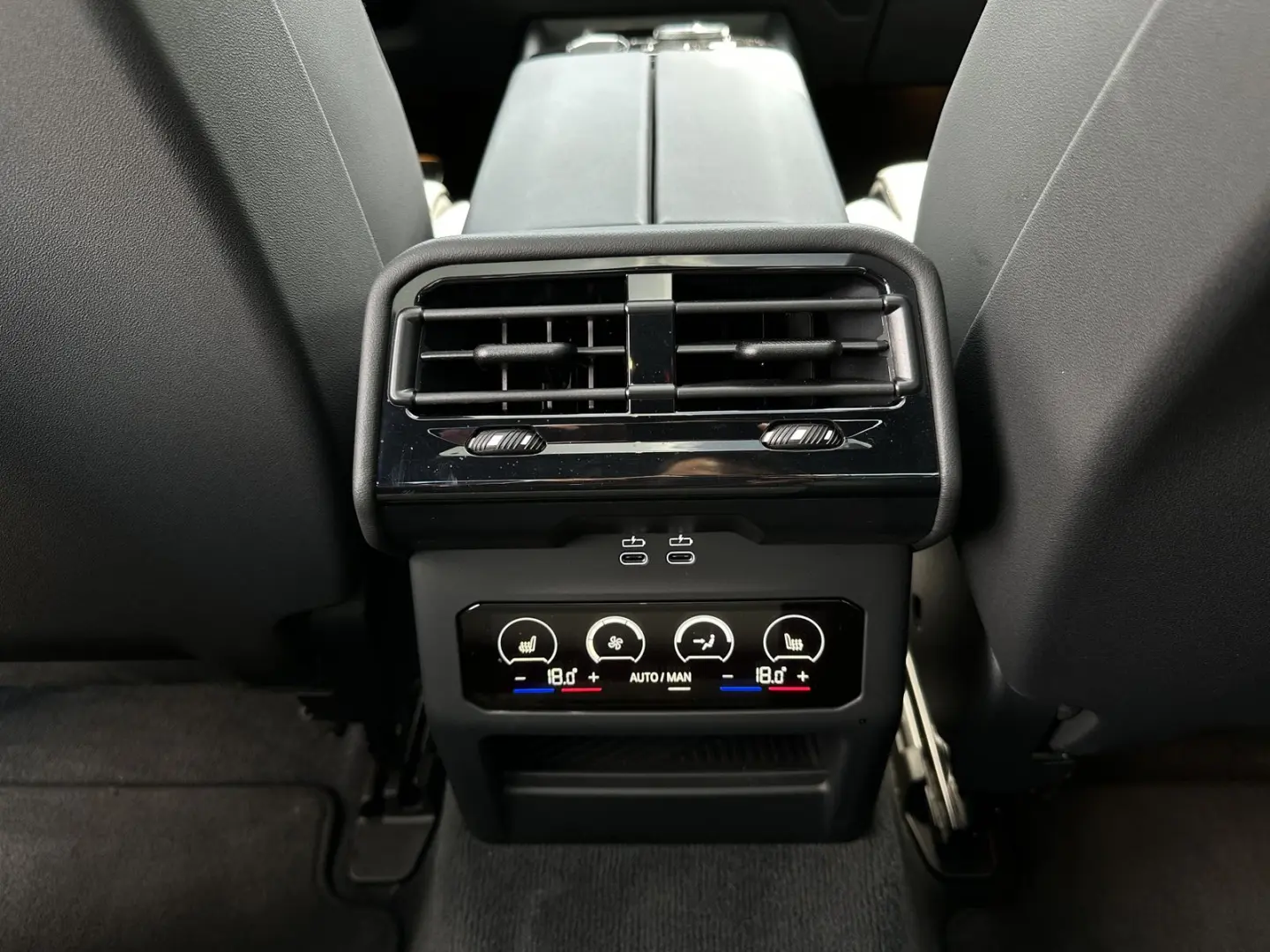 520d xDrive M Sport DA+ PA + AHK PANO h&k Ad-LED