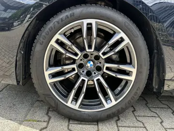 520d xDrive M Sport DA+ PA + AHK PANO h&k Ad-LED
