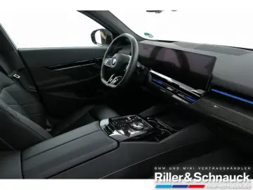 540 d xDrive M Sport PANO+STANDHZG+HK+360°KAM