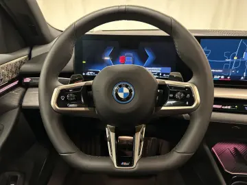 530e xDrive Limousine M Sportpaket Pro DA. Prof.
