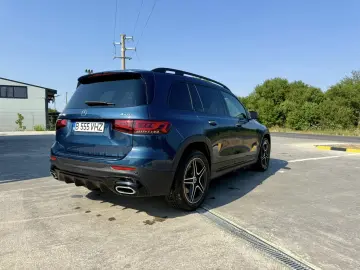 Mercedes-Benz GLB 220