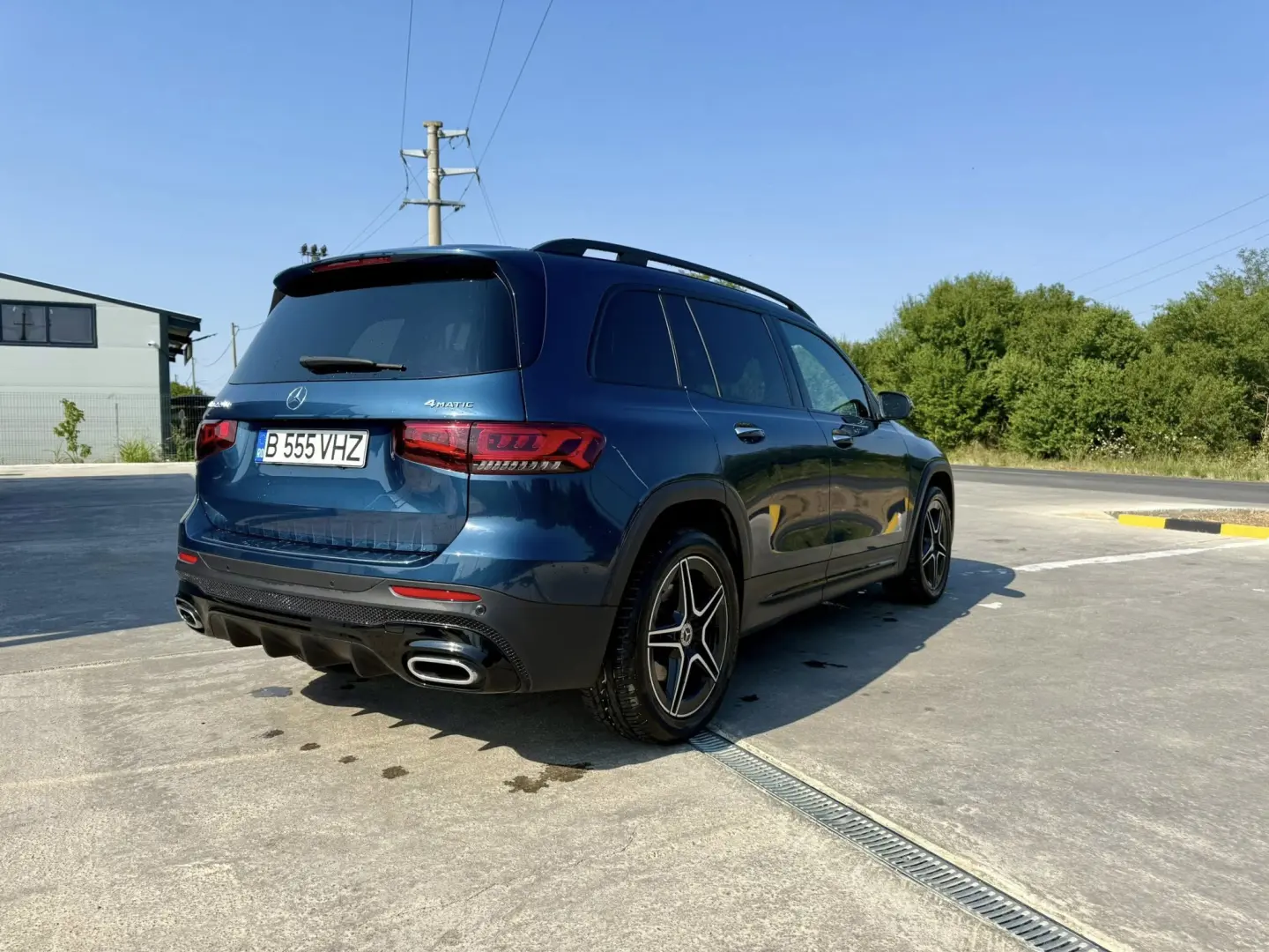 Mercedes-Benz GLB 220