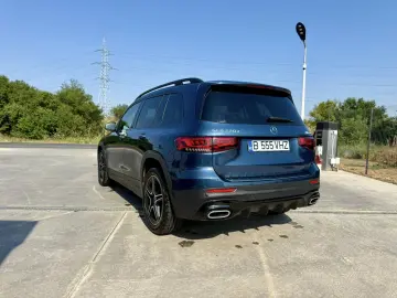 Mercedes-Benz GLB 220