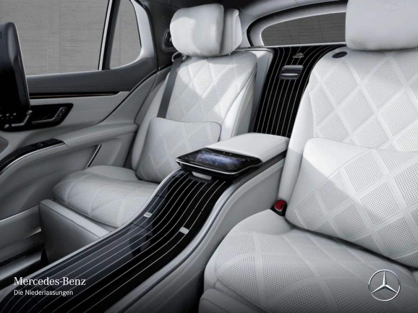EQS 680 Maybach First Class/Pano/MANUFAKTUR/22
