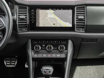 Kodiaq 2.0 TSI DSG 4x4 RS 7-Sitze NAVI PANO LED
