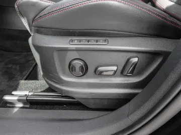 Kodiaq 2.0 TSI DSG 4x4 RS 7-Sitze NAVI PANO LED