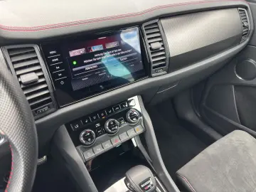 Kodiaq RS 2.0 TSI DSG 4x4 MATRIX NAVI 360° AHK