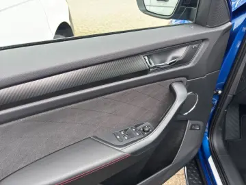 Kodiaq RS 2.0 TSI DSG 4x4 MATRIX NAVI 360° AHK