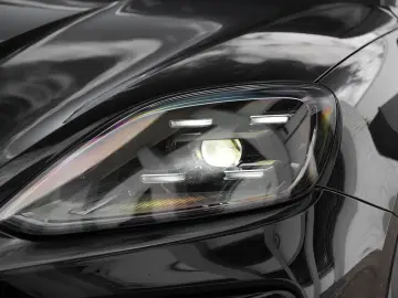 E-Hybrid MY24-INNODRIVE-ACC-LUFTF.-PANO-BOSE-RS