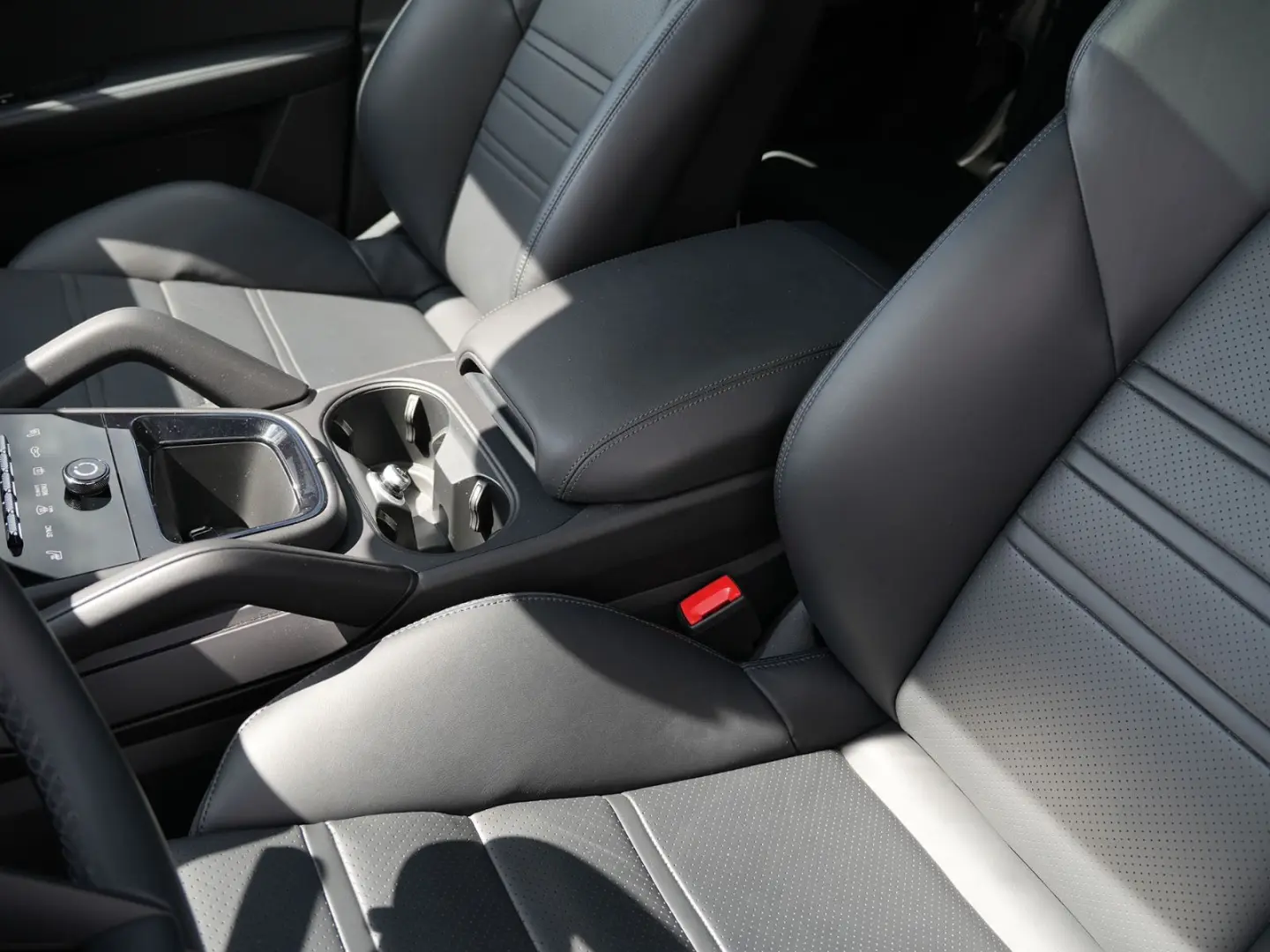 E-Hybrid MY24-INNODRIVE-ACC-LUFTF.-PANO-BOSE-RS