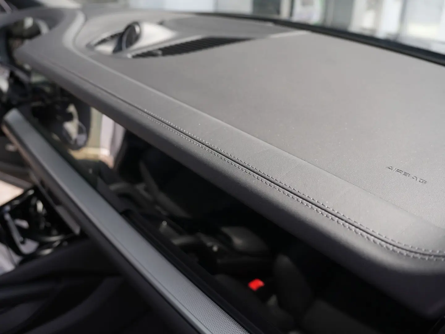 E-Hybrid MY24-INNODRIVE-ACC-LUFTF.-PANO-BOSE-RS